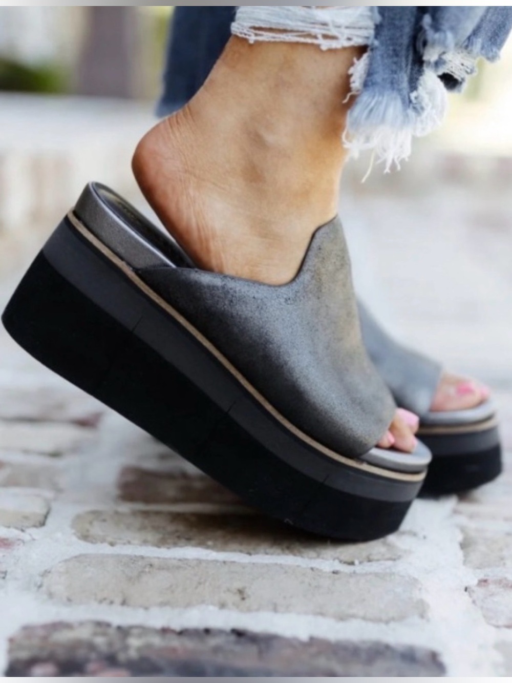 Naked Feet Flow Platform Sandals, Size 8.5M in Pewter